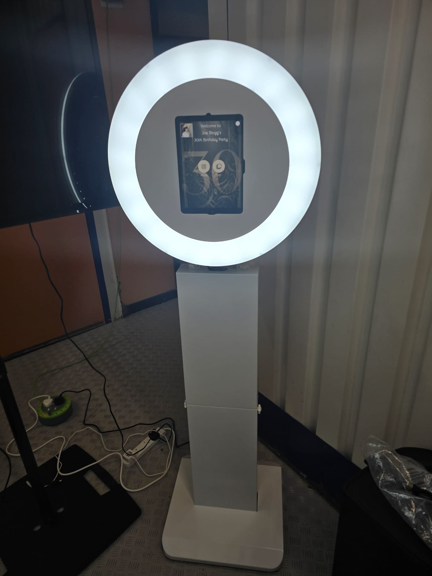 Discobooth Events Selfie Pod